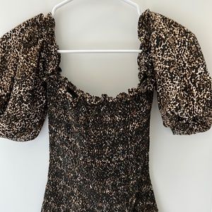 Great condition, like new. Only worn once!